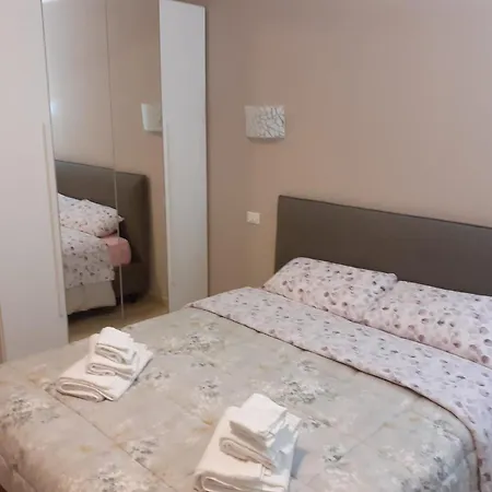 2 Passi Dalla Fiera Sogni D'oro 아파트 *