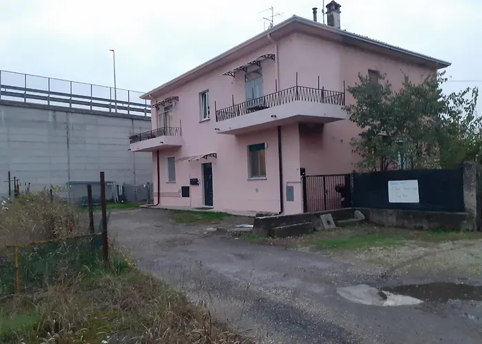 2 Passi Dalla Fiera Sogni D'oro 维罗纳